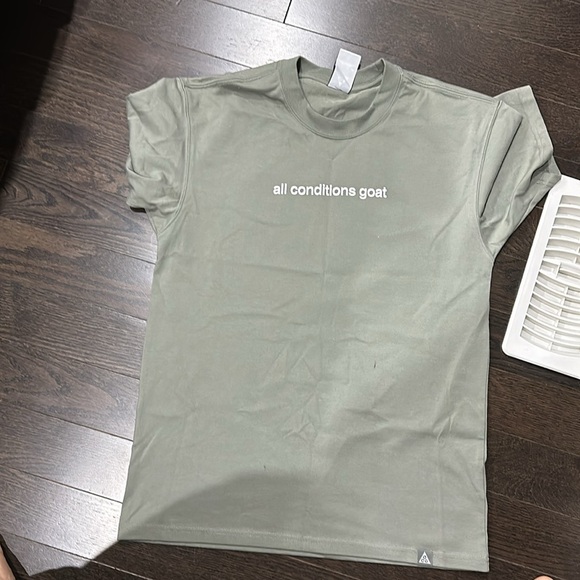 Nike acg goat size xs barely worn - Picture 2 of 2